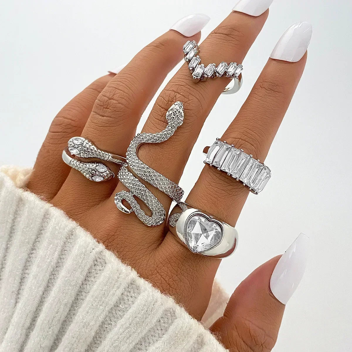 9Pcs/Set Vintage Gold Color Love Heart Butterfly Metal Rings Set for Women Simple  Assembly Rings Paty Jewelry Gift Accessries