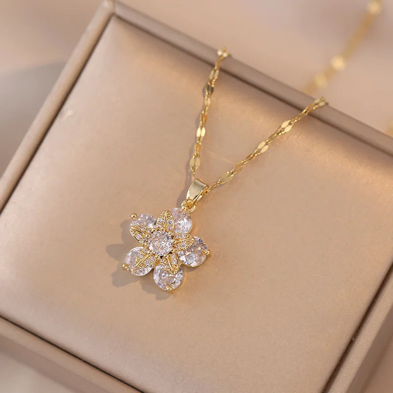 Shiny Zircon Romantic Flower Pendant Necklace For Women Gold Plated Rotatable Flowers Choker Girls Wedding Party Luxury Jewelry