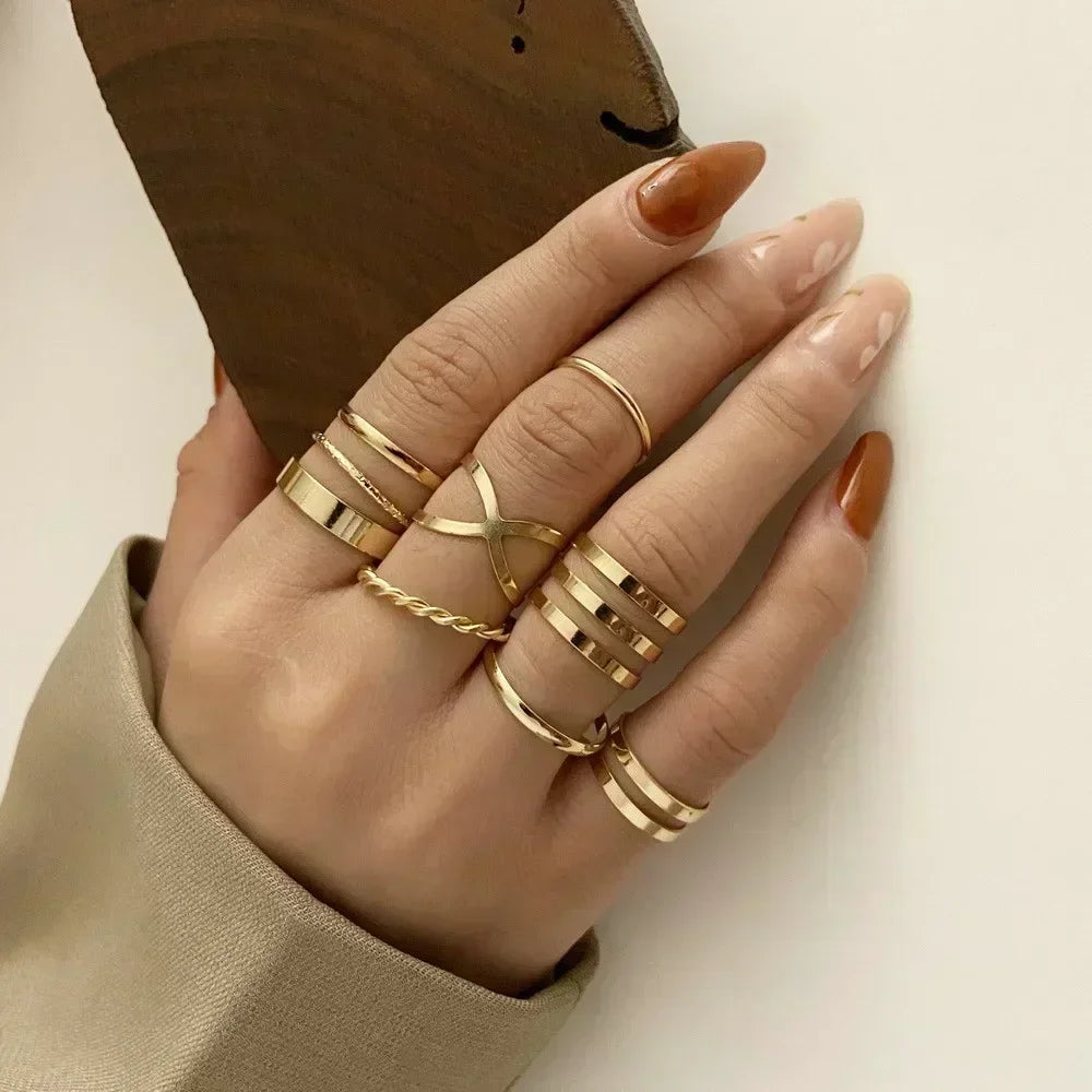 9Pcs/Set Vintage Gold Color Love Heart Butterfly Metal Rings Set for Women Simple  Assembly Rings Paty Jewelry Gift Accessries